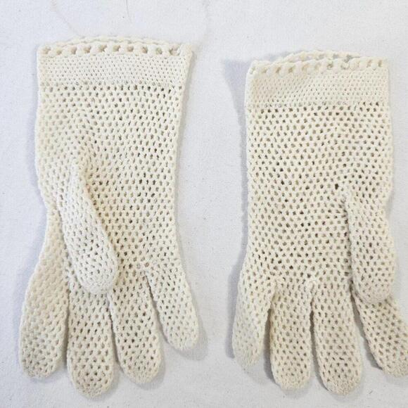 VINTAGE IVORY CROCHETED GIRLS KIDS GLOVES. Small- Stretch. Formal Christening - Picture 2 of 5